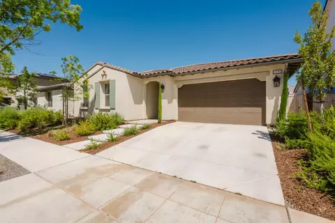 Exterior - 4285 Monarch Pl, Madera, CA 93636 photo 2 of 6