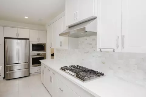 Kitchen - 4285 Monarch Pl, Madera, CA 93636 photo 2 of 8