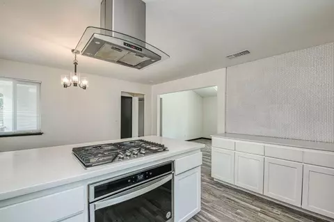 Kitchen - 1545 Sunnyside Ave, Clovis, CA 93611 photo 2 of 4
