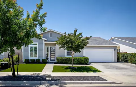 3707 N Santa Fe St, Visalia, CA 93292