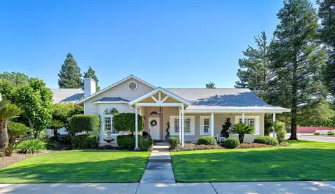 474 Euclid Cir, Dinuba, CA 93618