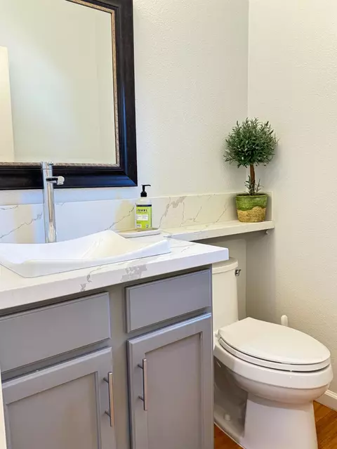 Bath - 618 W Madrid Ln, Clovis, CA 93619 photo 1 of 5