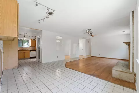 Living - 36358 Orange Grove Ave, Madera, CA 93636 photo 3 of 6