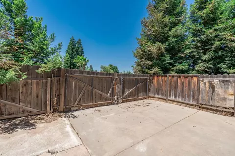 Exterior - 36358 Orange Grove Ave, Madera, CA 93636 photo 4 of 10