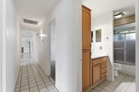 Entry Way - 36358 Orange Grove Ave, Madera, CA 93636 photo 2 of 2