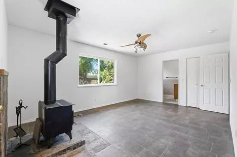 Living - 36358 Orange Grove Ave, Madera, CA 93636 photo 6 of 6