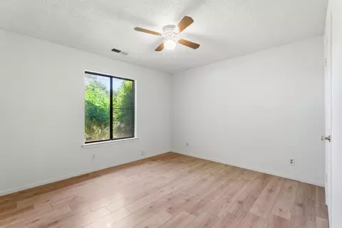 Bedroom - 36358 Orange Grove Ave, Madera, CA 93636 photo 1 of 4
