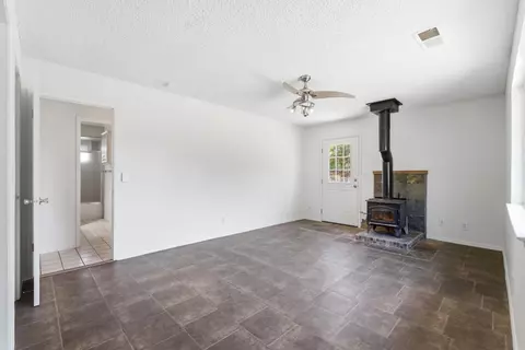 Living - 36358 Orange Grove Ave, Madera, CA 93636 photo 5 of 6