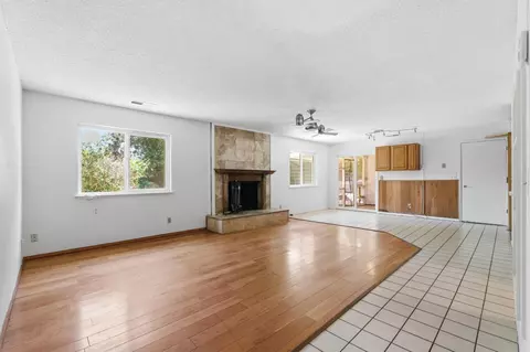 Living - 36358 Orange Grove Ave, Madera, CA 93636 photo 1 of 6