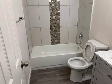 Bath - 446 N Maple Ave, Fresno, CA 93702 photo 1 of 11