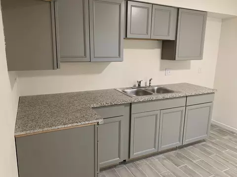 Kitchen - 446 N Maple Ave, Fresno, CA 93702 photo 4 of 4