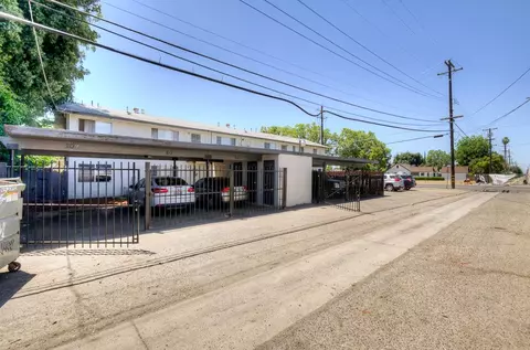 Exterior - 446 N Maple Ave, Fresno, CA 93702 photo 1 of 6