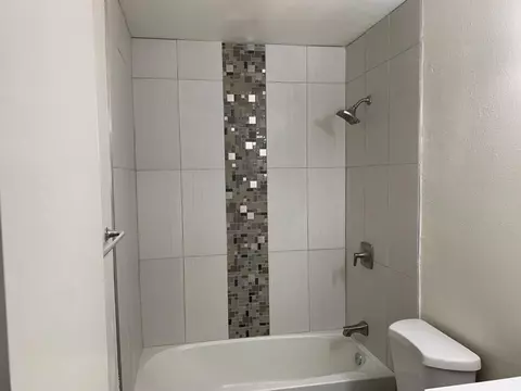 Bath - 446 N Maple Ave, Fresno, CA 93702 photo 3 of 11