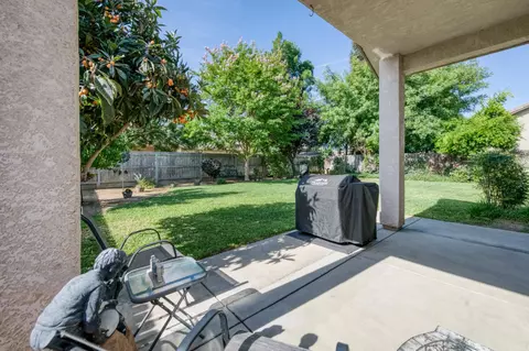 Exterior - 2644 Bellaire Ave, Clovis, CA 93611 photo 6 of 11