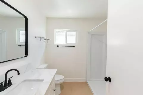 Bath - 974 W Fairmont, Clovis, CA 93612 photo 1 of 6