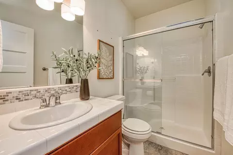 Bath - 3530 Luminary Way, Clovis, CA 93619 photo 1 of 2