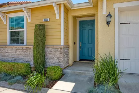 Exterior - 3530 Luminary Way, Clovis, CA 93619 photo 2 of 2