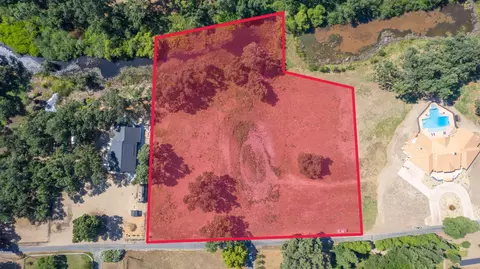 1185 S Riverbend, Sanger, CA 93657