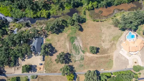 1185 S Riverbend, Sanger, CA 93657 photo 2