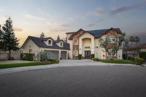 1303 Jordan Ave, Clovis, CA 93611