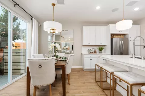 Dining - 1531 Woodhill Ln, Clovis, CA 93619 photo 2 of 2