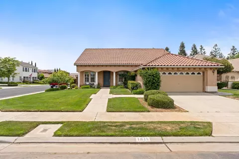 1812 N Graybark Ave, Clovis, CA 93619 photo 1