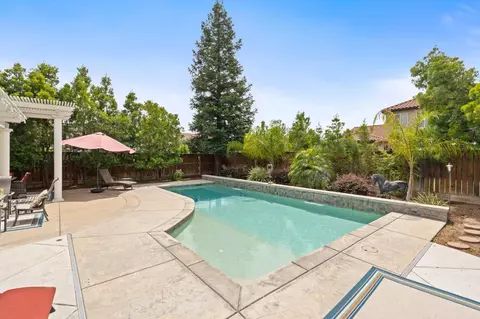 1812 N Graybark Ave, Clovis, CA 93619 photo 34