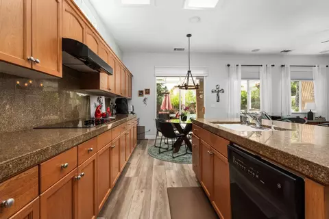 1812 N Graybark Ave, Clovis, CA 93619 photo 15