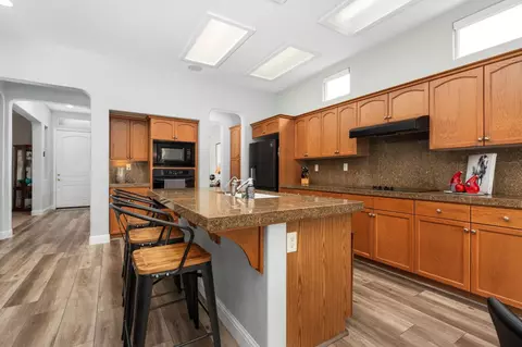 1812 N Graybark Ave, Clovis, CA 93619 photo 13