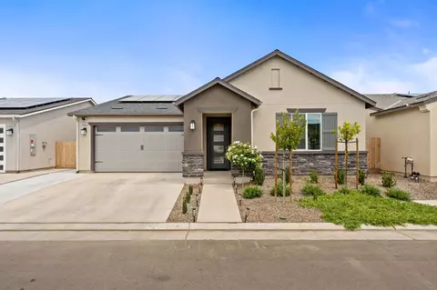 6606 E Carmen Ave, Fresno, CA 93727