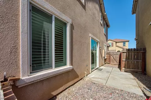 Exterior - 3352 Monterosa Ln, Clovis, CA 93619 photo 6 of 9