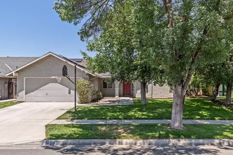 1028 W Minarets Ave, Fresno, CA 93650