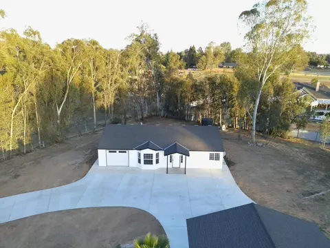 Exterior - 36610 Kenneth Ave, Madera, CA 93636 photo 6 of 9