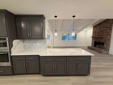 Kitchen - 36610 Kenneth Ave, Madera, CA 93636 photo 7 of 9