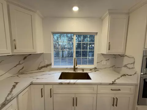 Kitchen - 36610 Kenneth Ave, Madera, CA 93636 photo 4 of 9