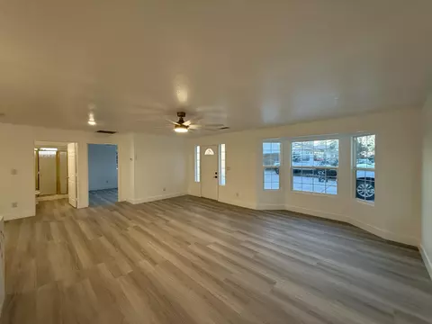 Living - 36610 Kenneth Ave, Madera, CA 93636 photo 2 of 5