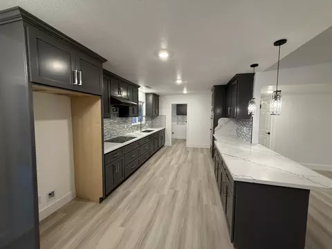 Kitchen - 36610 Kenneth Ave, Madera, CA 93636 photo 6 of 9