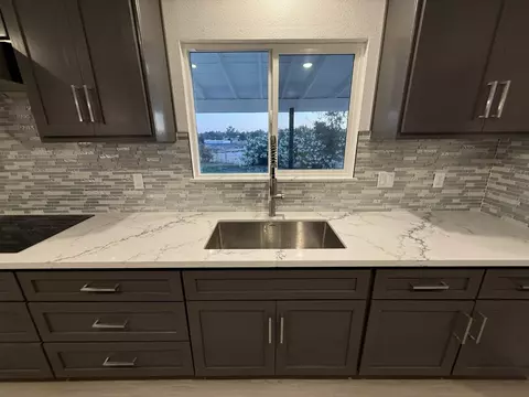 Kitchen - 36610 Kenneth Ave, Madera, CA 93636 photo 9 of 9