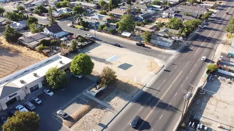 1407 Academy Ave, Sanger, CA 93657 photo 3
