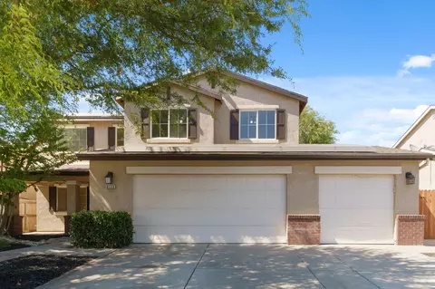 6123 E Hampton Way, Fresno, CA 93727