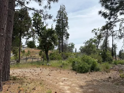 11111 Vista Del Valle, Auberry, CA 93602