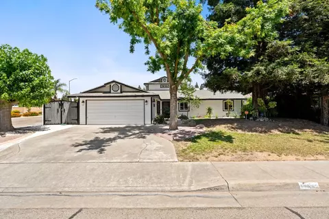 1852 N Hollywood Dr, Reedley, CA 93654