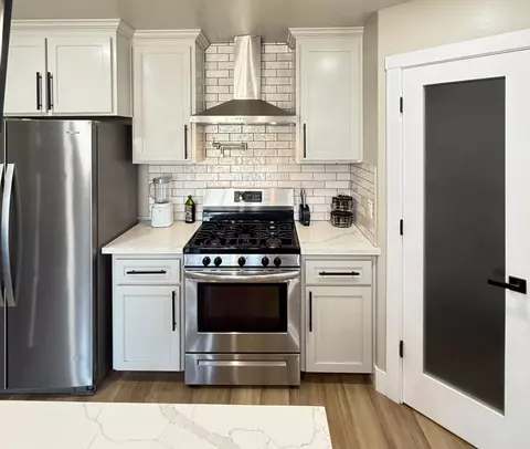 Kitchen - 25566 Martin St, Madera, CA 93638 photo 1 of 3