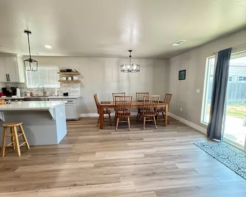 Dining - 25566 Martin St, Madera, CA 93638 photo 1 of 1