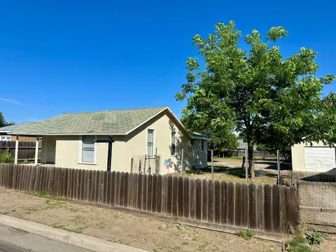 809 Washington Ave, Madera, CA 93638