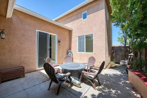 Exterior - 4122 Heritage Ave, Clovis, CA 93619 photo 3 of 11