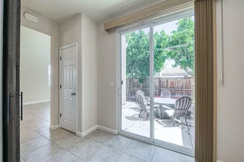 Entry Way - 4122 Heritage Ave, Clovis, CA 93619 photo 5 of 5