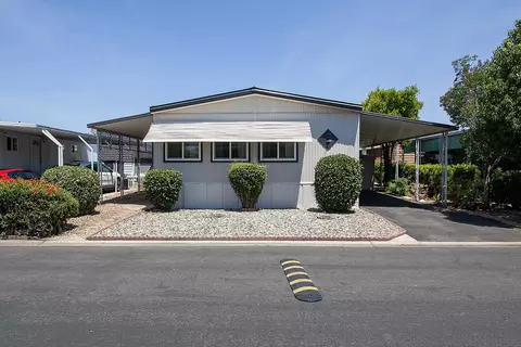 221 W Herndon Ave #113, Fresno, CA 93650