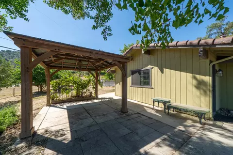 Exterior - 27386 Twin Ponds Rd, Clovis, CA 93619 photo 3 of 14
