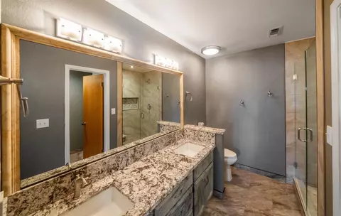 Bath - 27386 Twin Ponds Rd, Clovis, CA 93619 photo 2 of 3